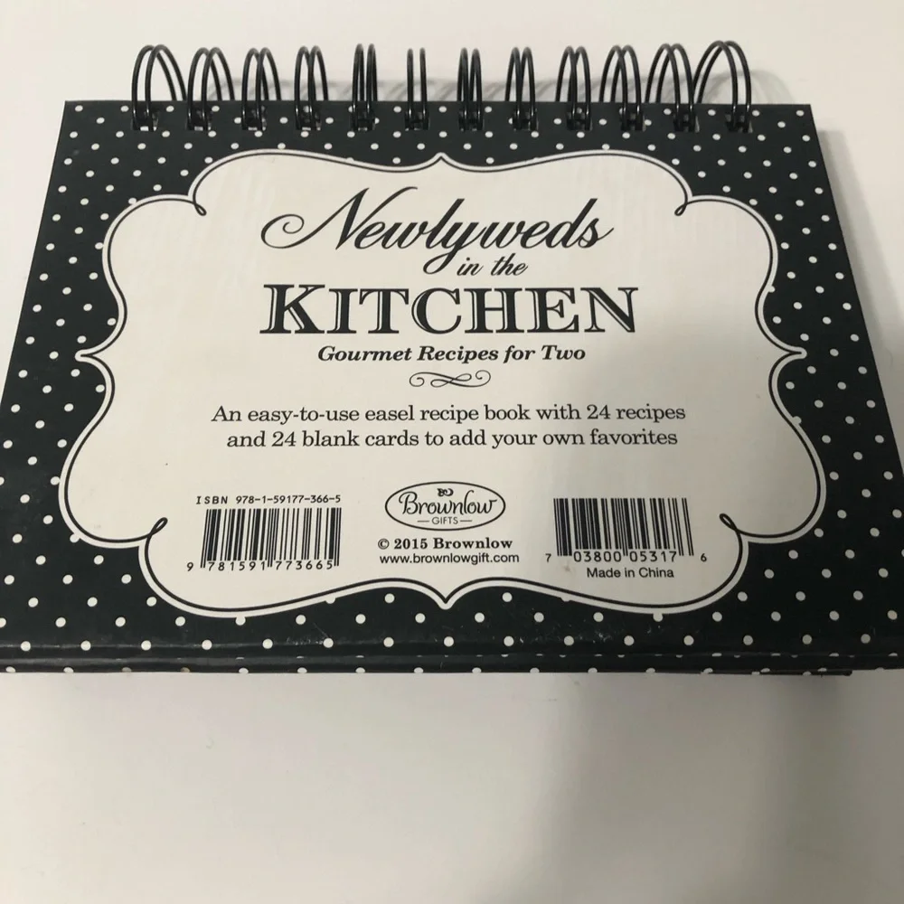 Newlyweds in the kitchen recipe ring binder wedding shower gift recipe cards‎